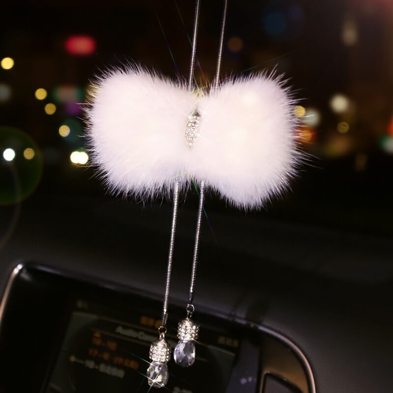 Glamour Car Pendant with White Faux Fur