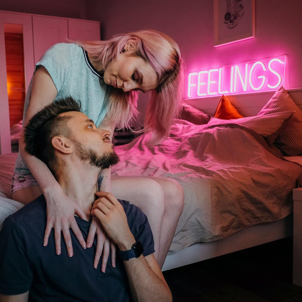 FEELINGS - LED Neon Sign (5.5”x 15.7”)(USB)