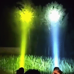 ALONEFIRE - Extremely bright 50000 lumen flashlight, 40x light zoom up to 3200 ft range