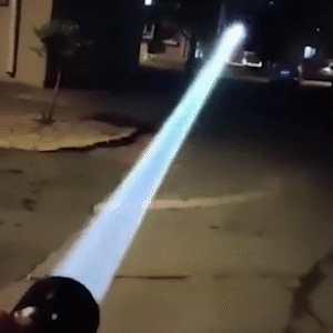 ALONEFIRE - Extremely bright 50000 lumen flashlight, 40x light zoom up to 3200 ft range