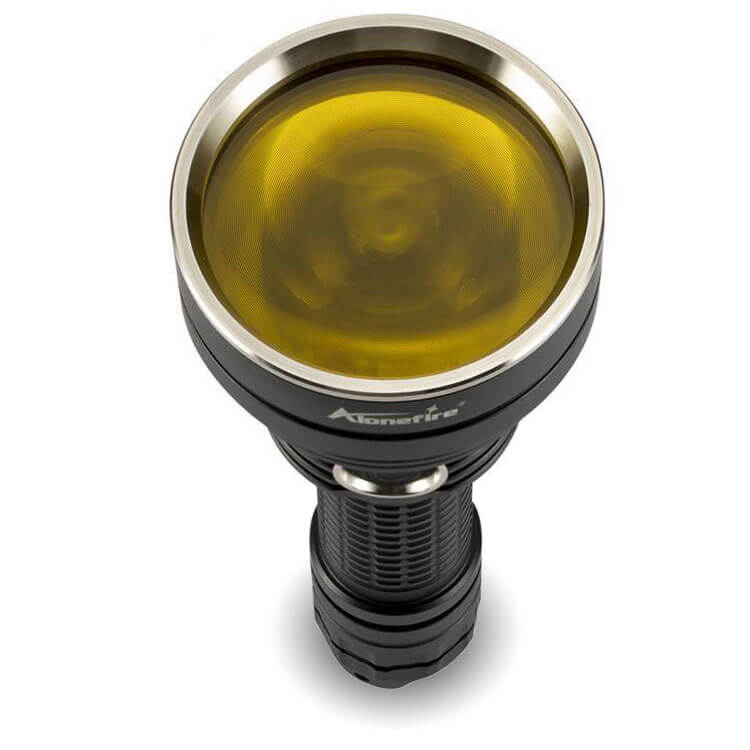 ALONEFIRE - Extremely bright 50000 lumen flashlight, 40x light zoom up to 3200 ft range
